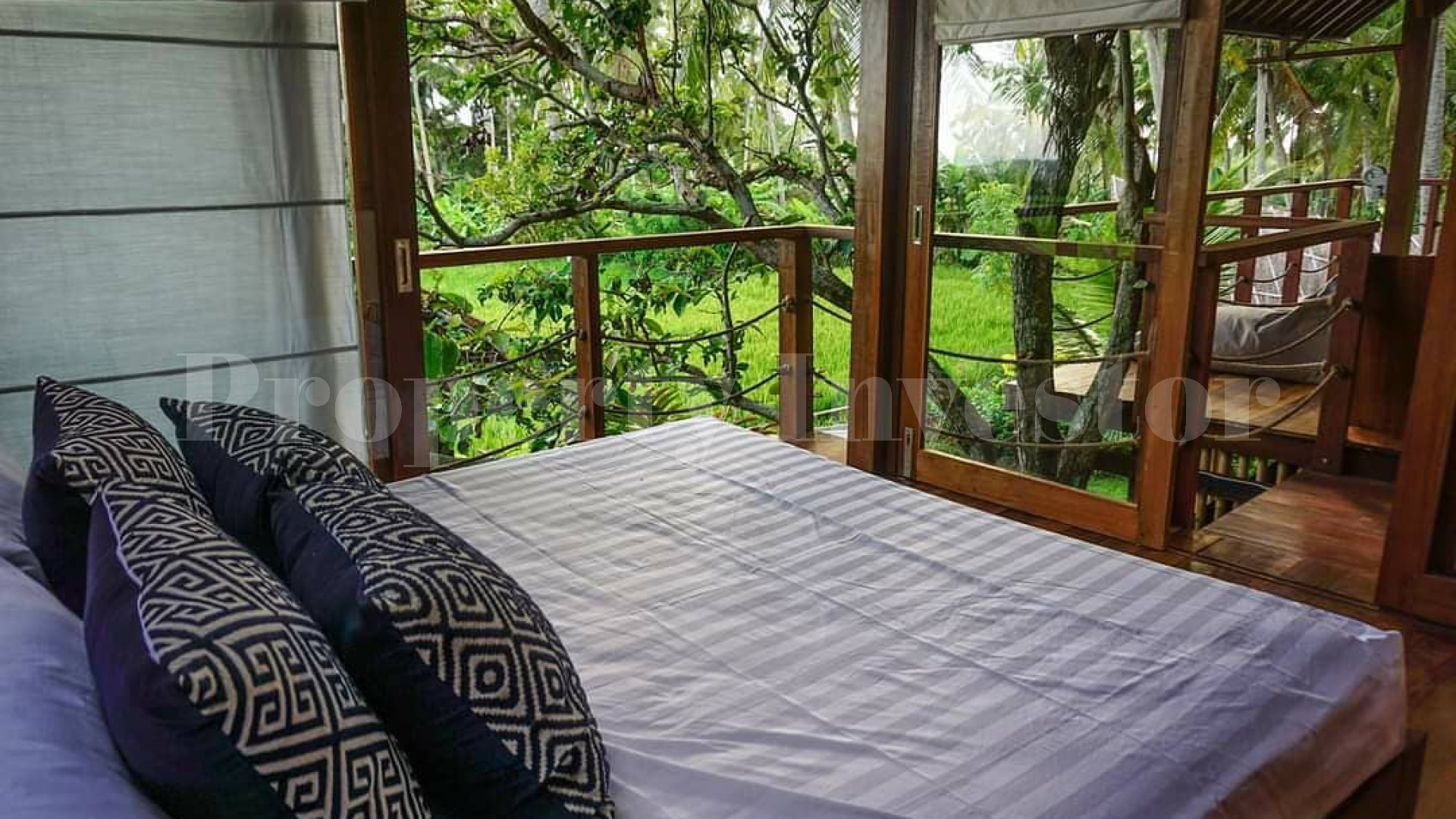 Тихий эко-ретрит с 3 спальнями рядом с пляжем в Кедунгу, Табанан, Бали