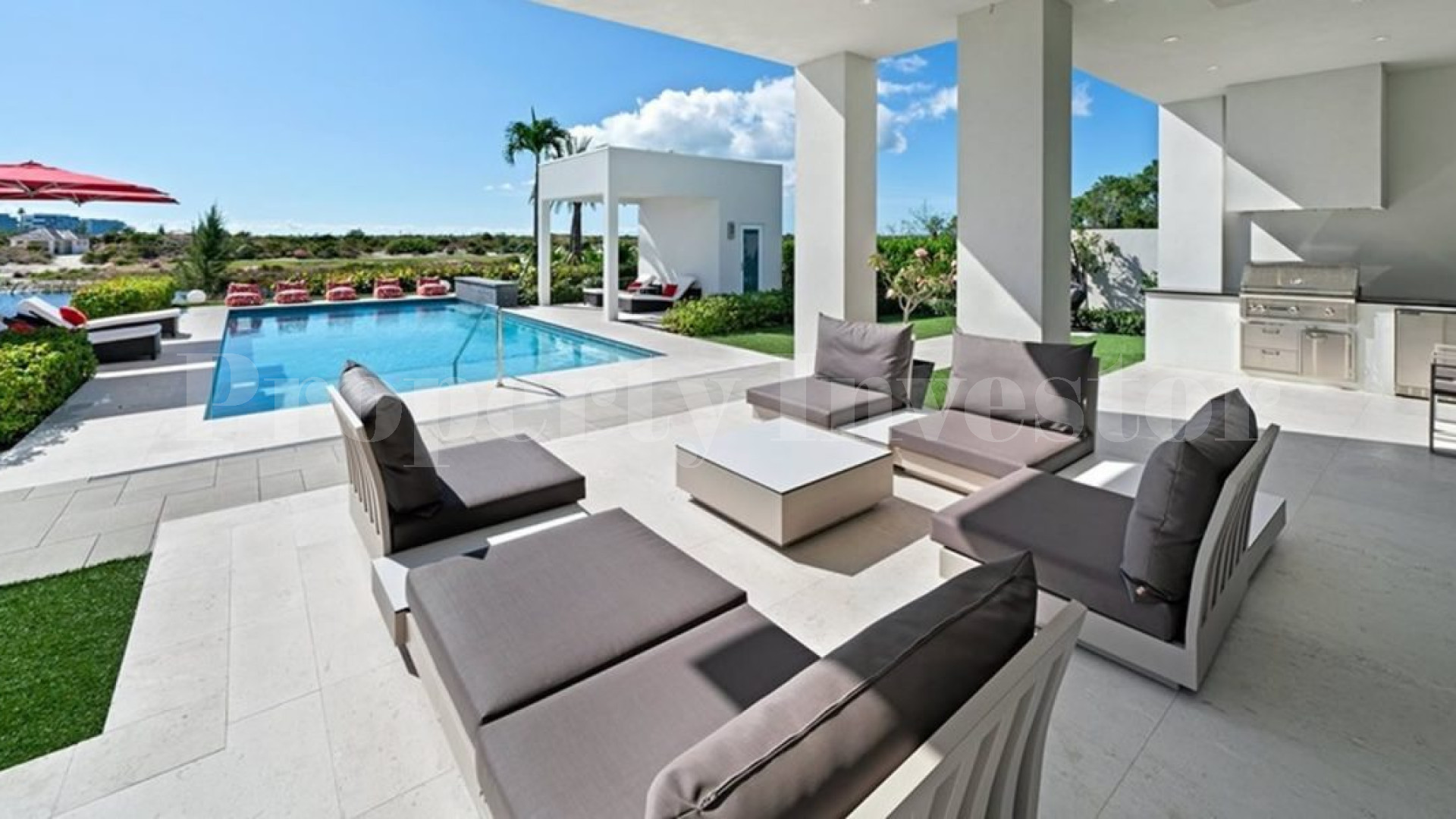 Magnificent 5 Bedroom Luxury Designer Community Golf Villa for Sale in New Providence, Bahamas