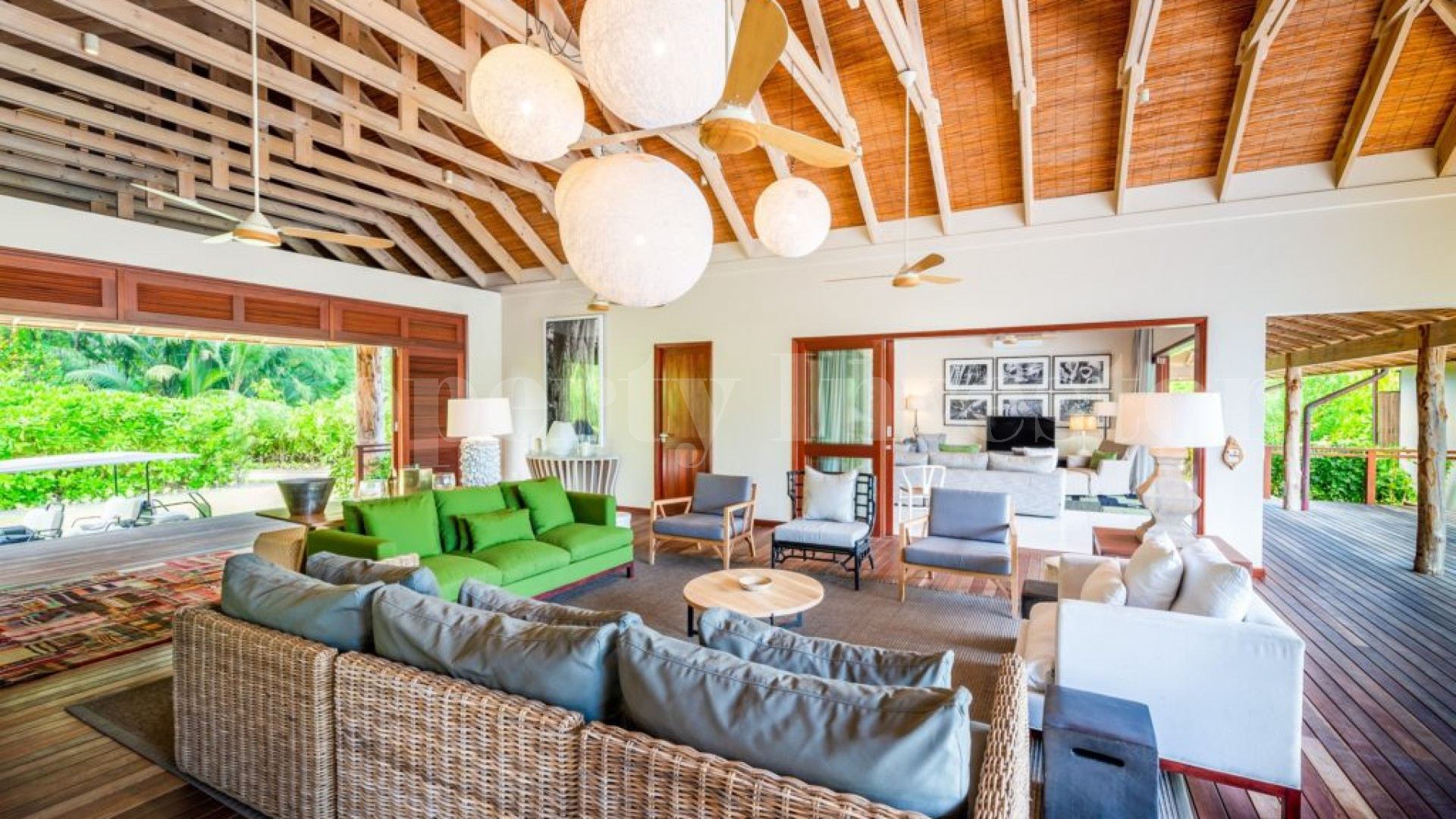 Эксклюзивная частная резиденция с 5 спальнями на пляже острова Дерош, Сейшелы