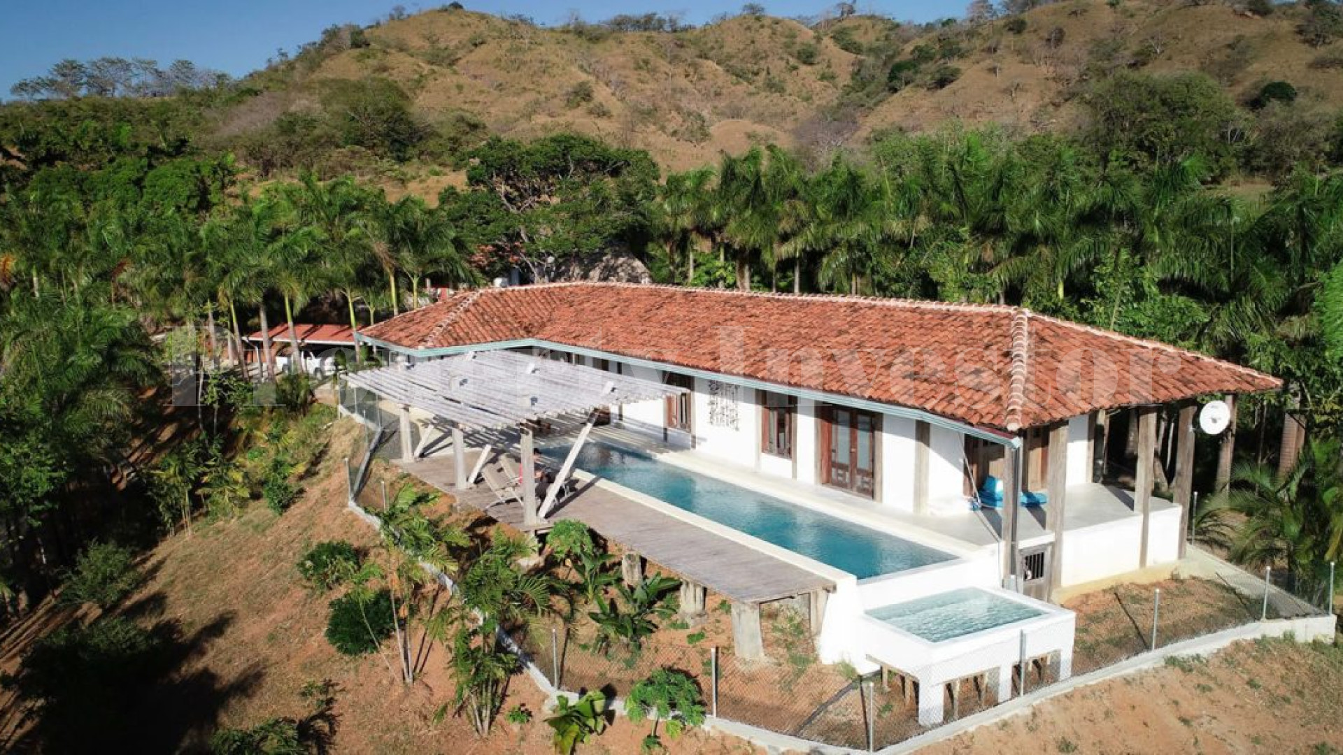 Lovely 7 Bedroom Luxury Oceanview Home or Retreat for Sale in Pedasi, Panama