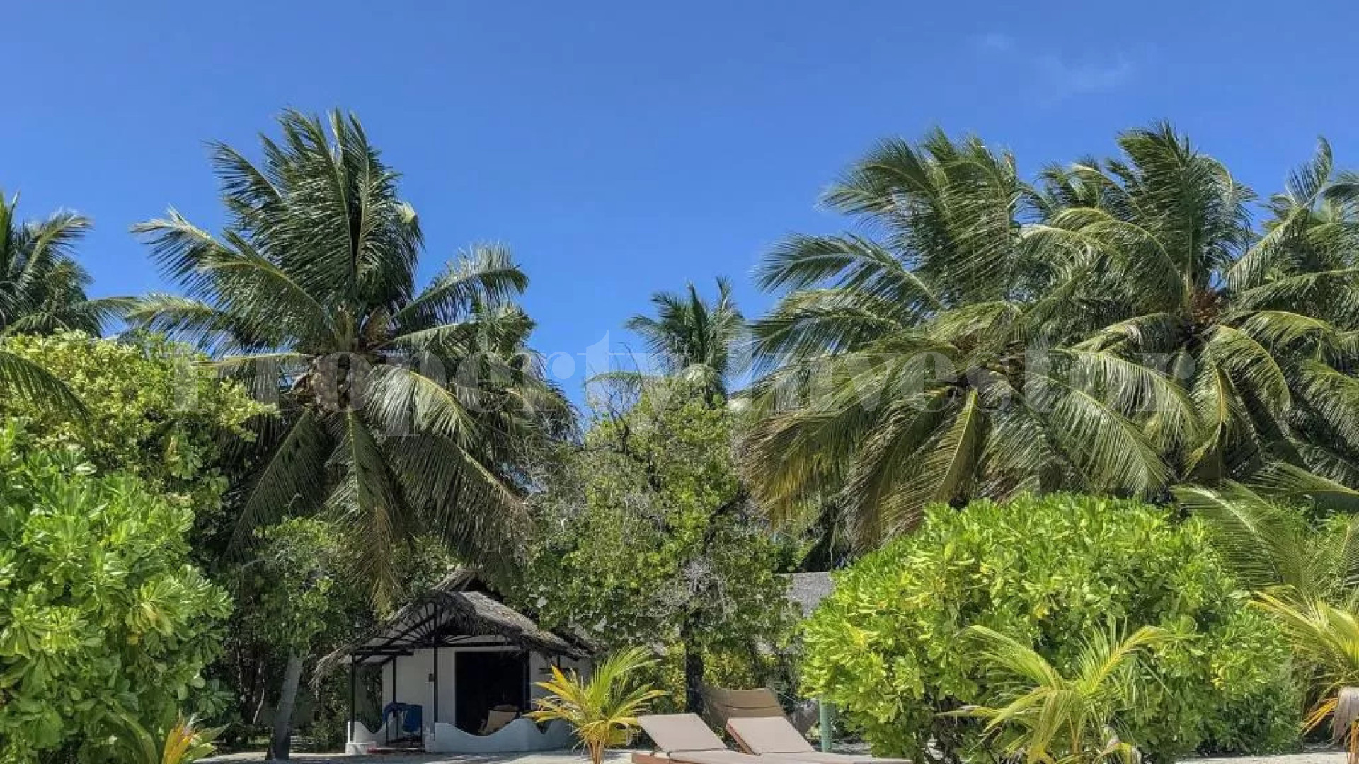 Функционирующий 4* звёздочный эко отель на острове с готовым планом расширения ещё на 174 номера на Мальдивах