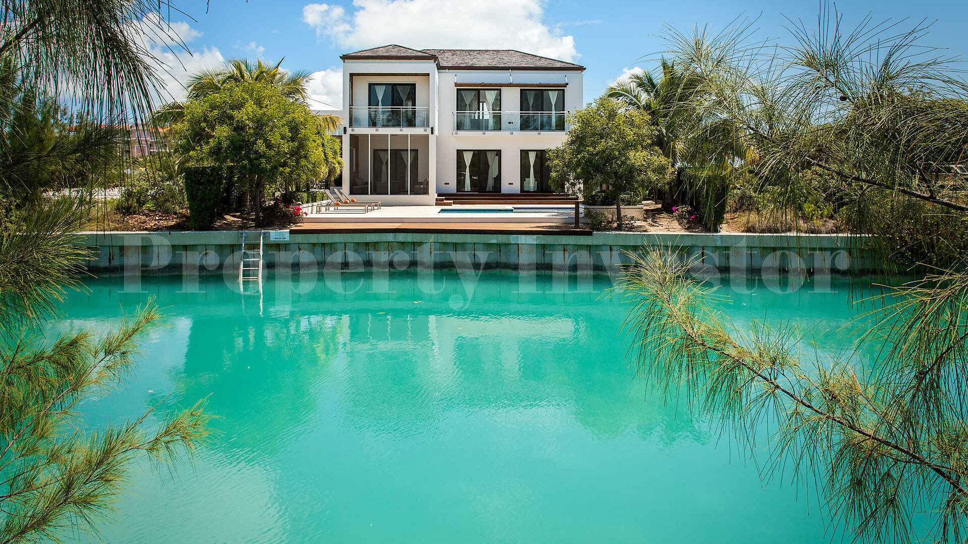 Exquisite 3 Bedroom Canal Front Luxury Villa in Leeward, Turks & Caicos