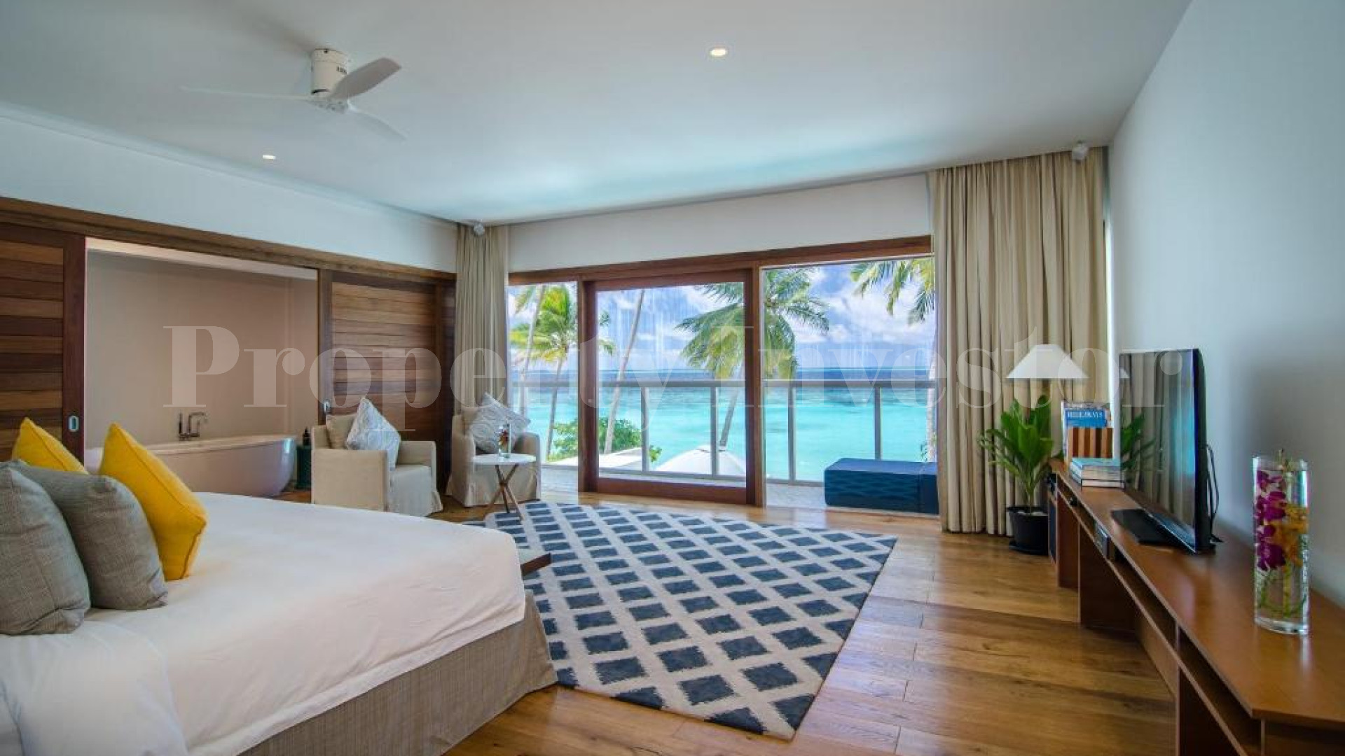 Эксклюзивная курортная частная резиденция с 8 спальнями на пляже на Мальдивах