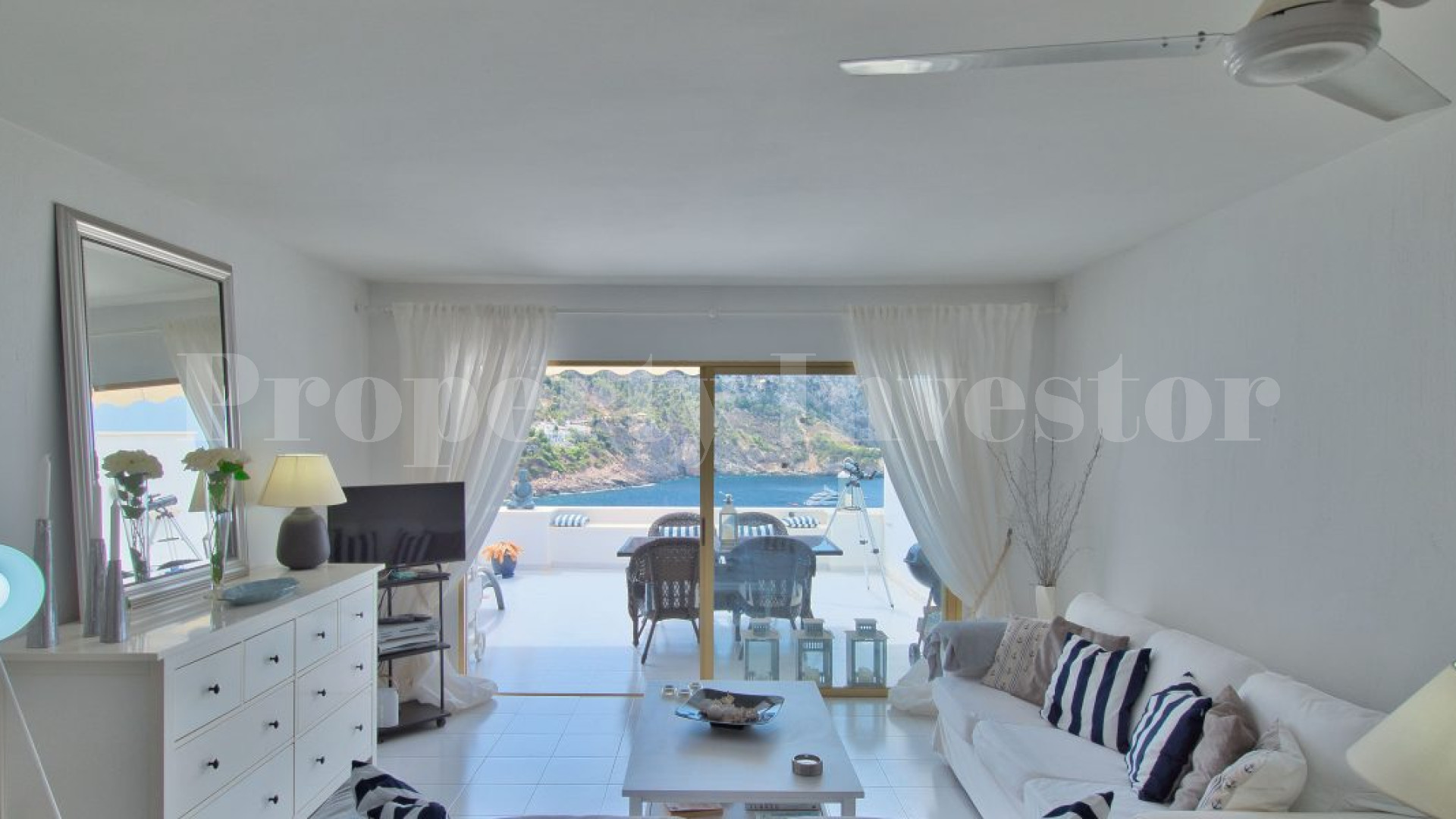 Эксклюзивые апартаменты с 2 спальнями в Порт Андрач с невероятным видом на море