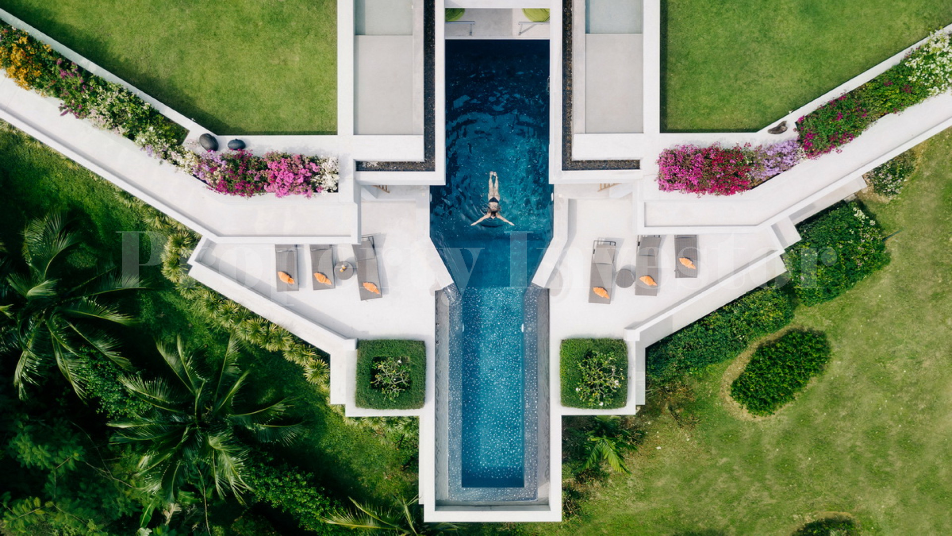 Неповторимая роскошная современная дизайнерская вилла в минималистическом стиле на 5 спален с изумительным выступающим инфинити бассейном на Пхукете