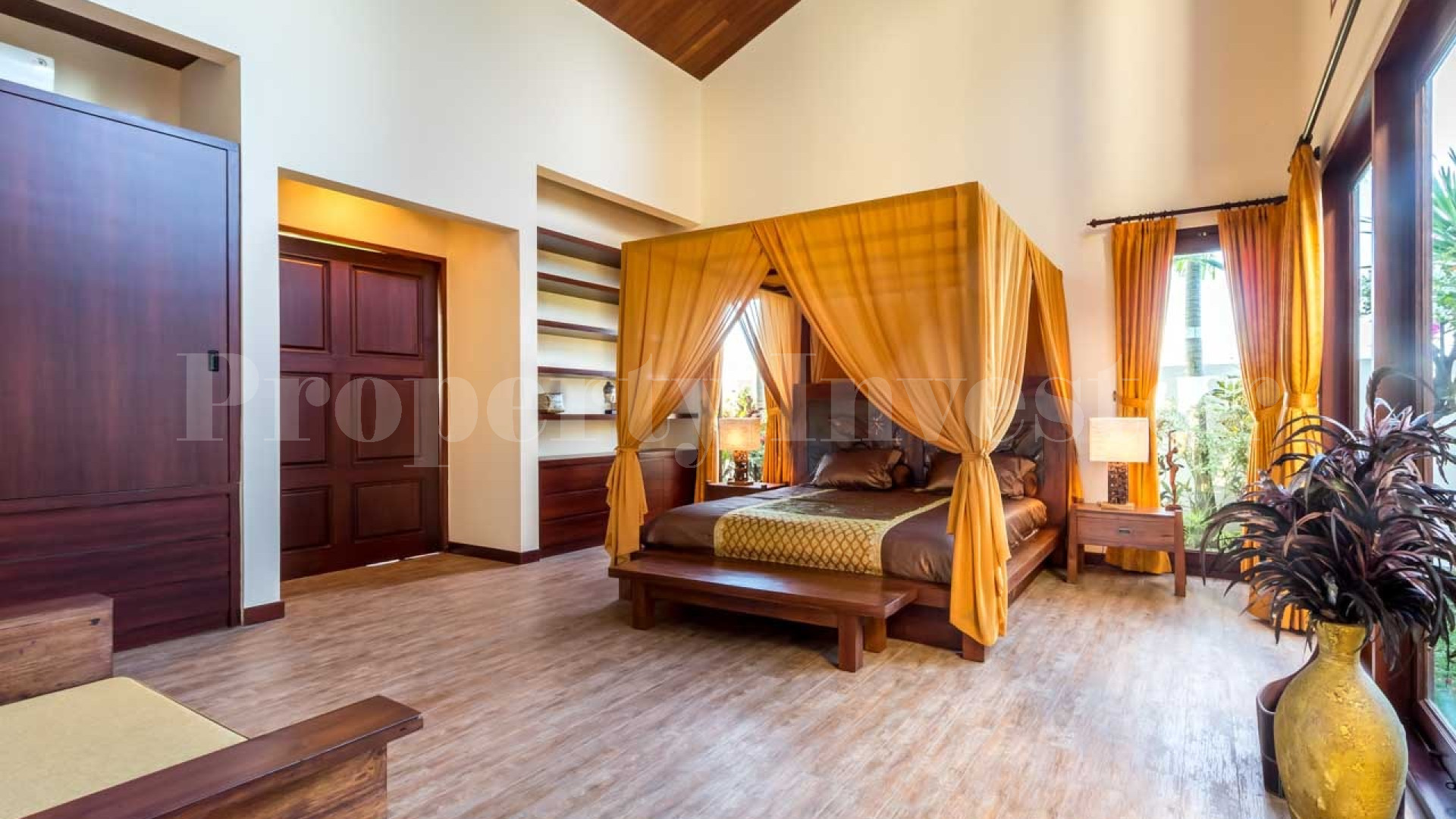 Невероятные роскошные 2 виллы на 4 спальни с видом на океан в Табанане, Бали