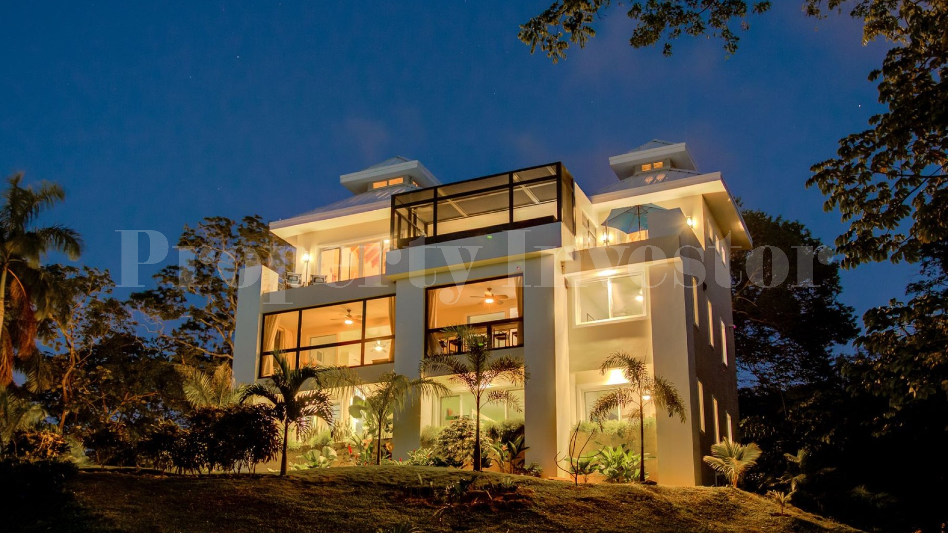 One-of-a-Kind 4 Bedroom Luxury Oceanview Designer Villa for Sale in Roatán, Honduras