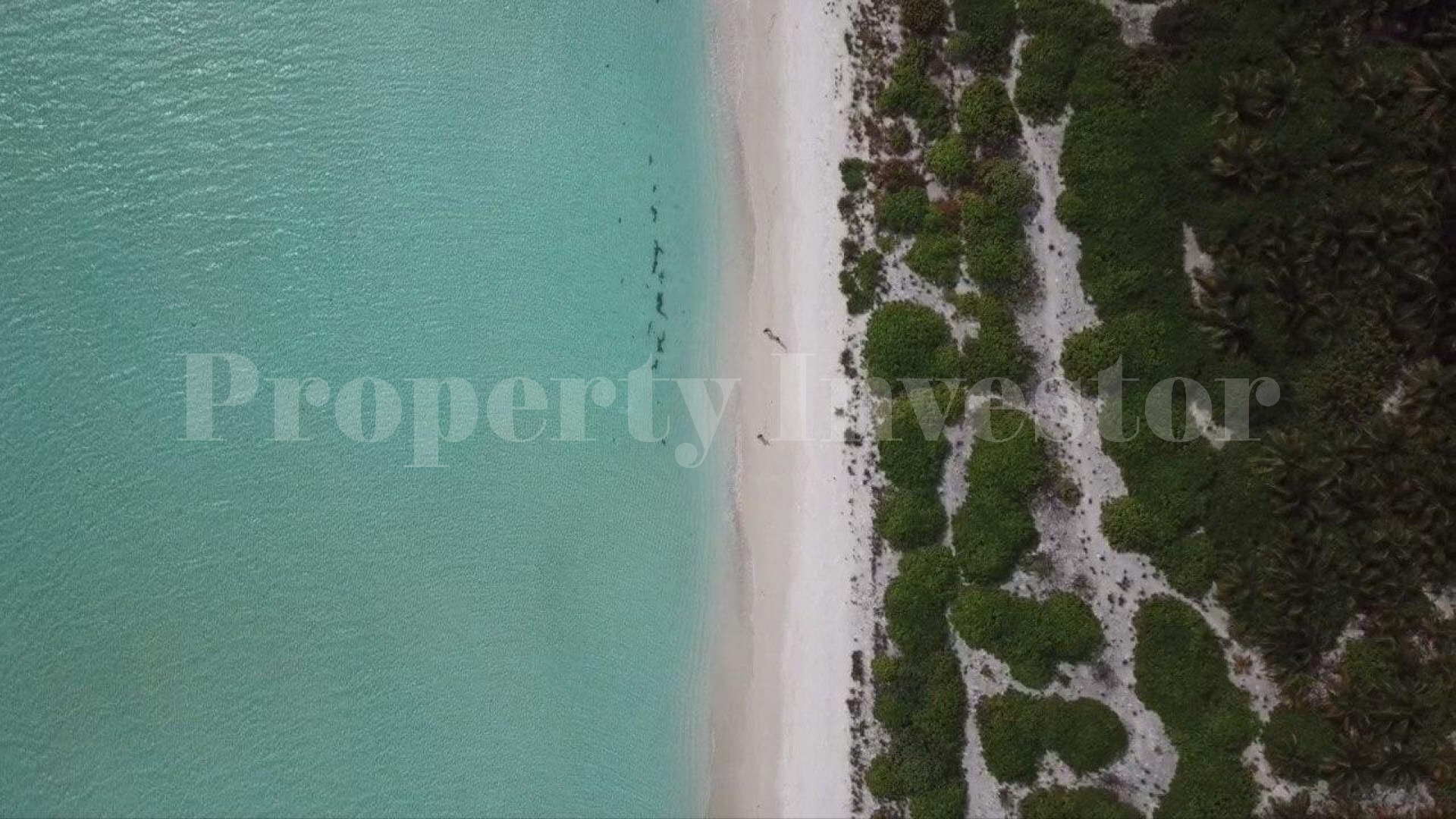 Живописный дикий остров 7,4 га на Мальдивах под строительство отеля
