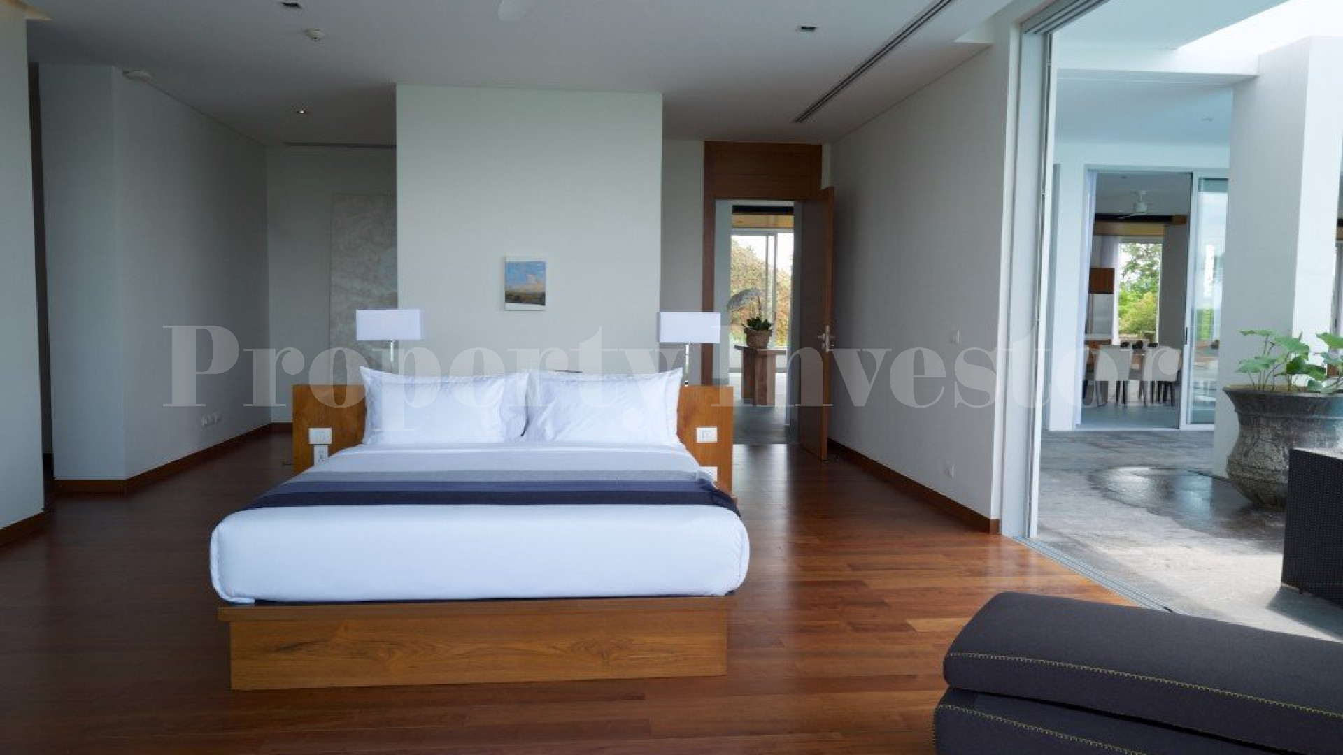 Продается современная вилла с 5 спальнями с изумительным панорамным видом на море на Пхукете
