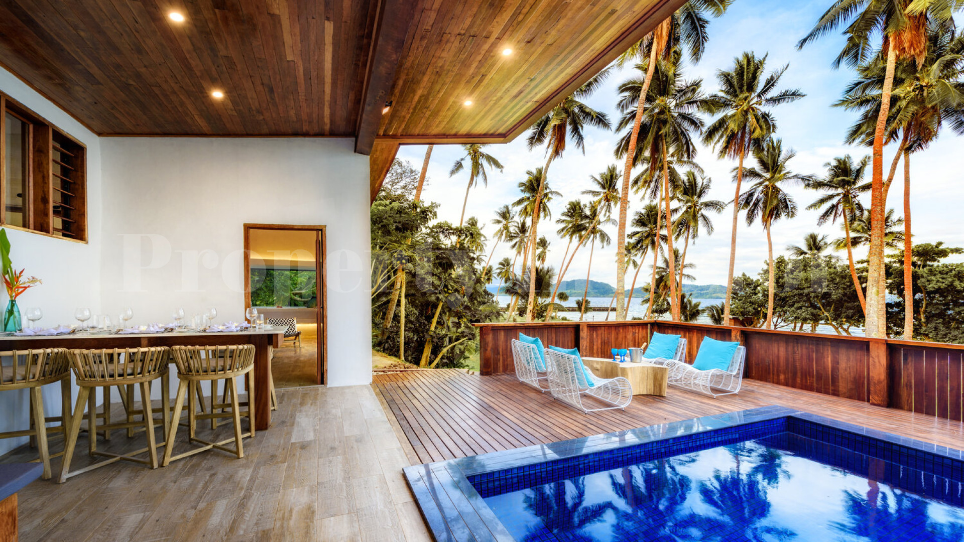 Продаётся обладатель наград островной бутик-отель с 8 виллами на Фиджи