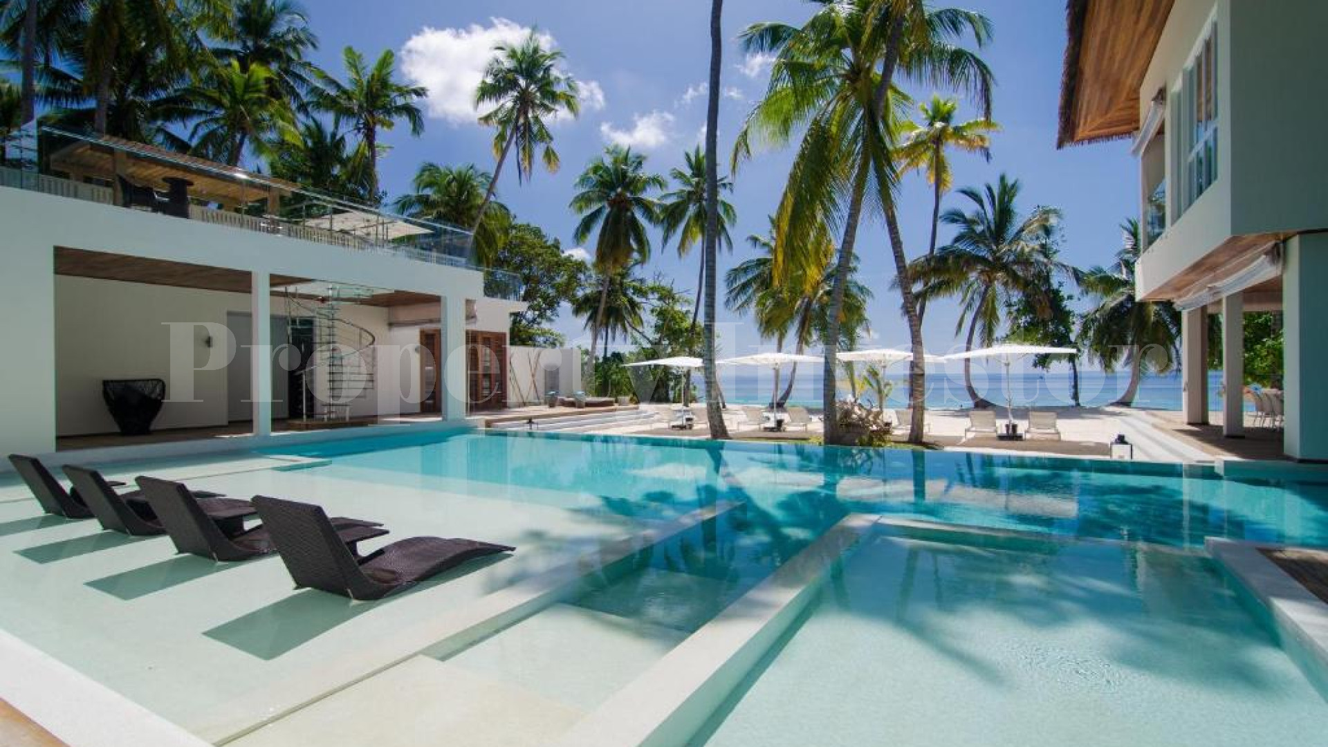 Эксклюзивная курортная частная резиденция с 6 спальнями на пляже на Мальдивах