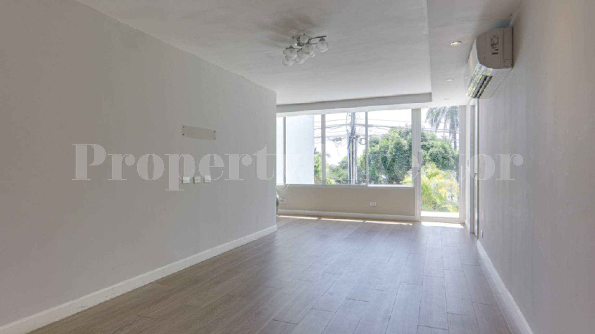 Beautifully Renovated 4 Bedroom Modern Three-Storey Home for Sale in Paitilla, Panama City
