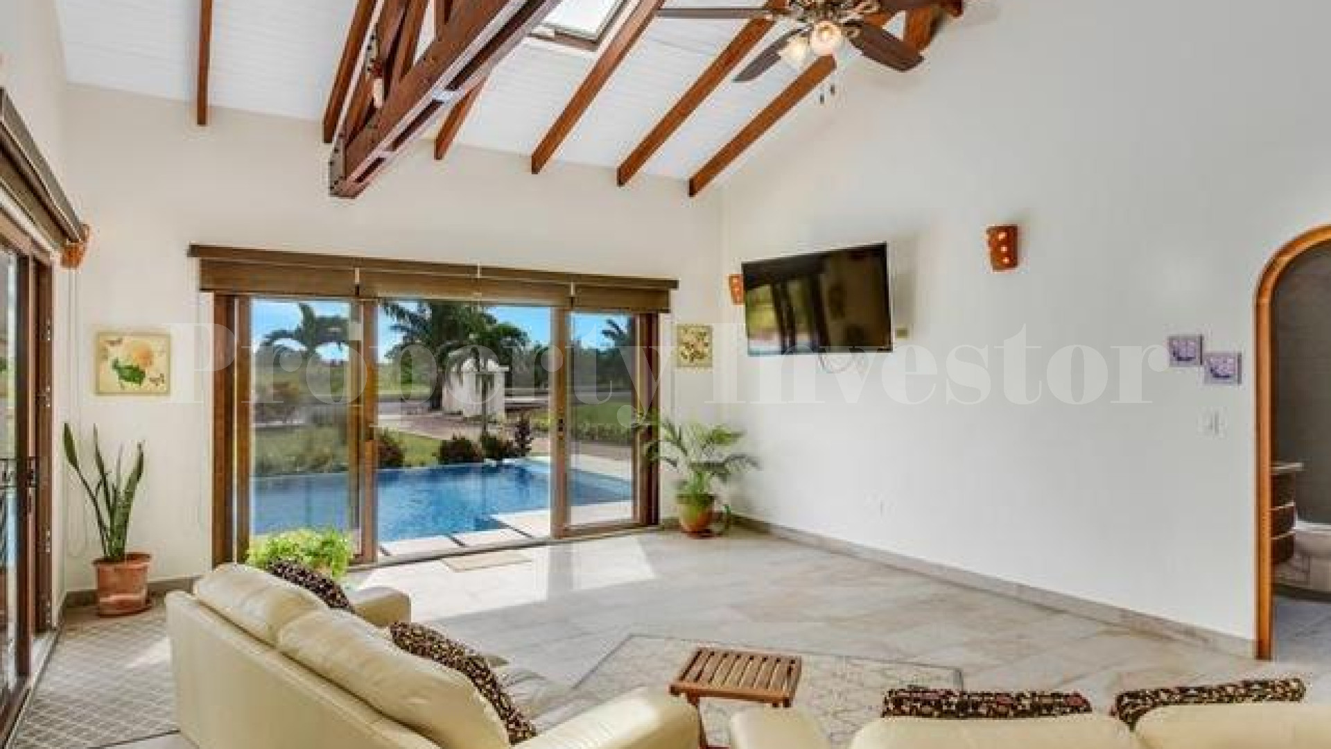 Beautiful 2 Bedroom Coastal Home with Crystal Clear Pool & Home Office for Sale in Pedasi, Panama