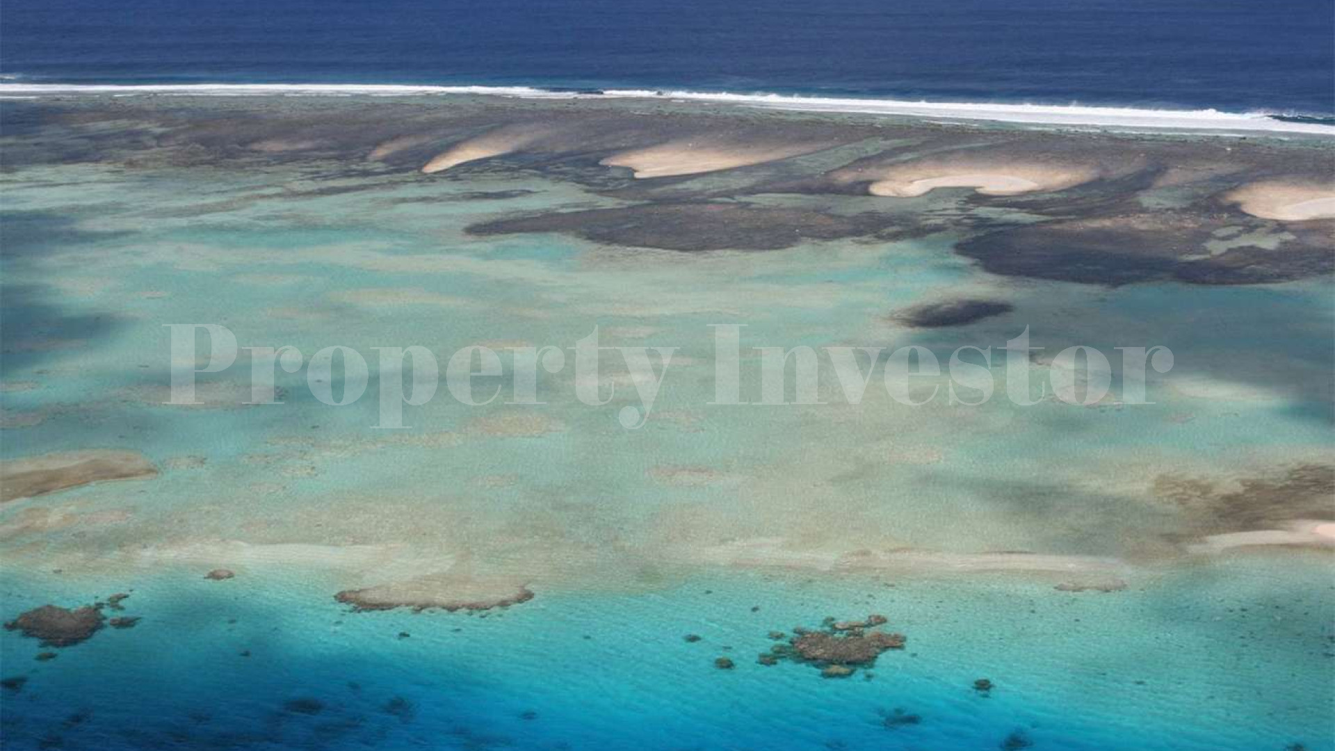 Immense 900 Hectare Private Atoll with Pearl Farm & Airstrip for Sale in French Polynesia
