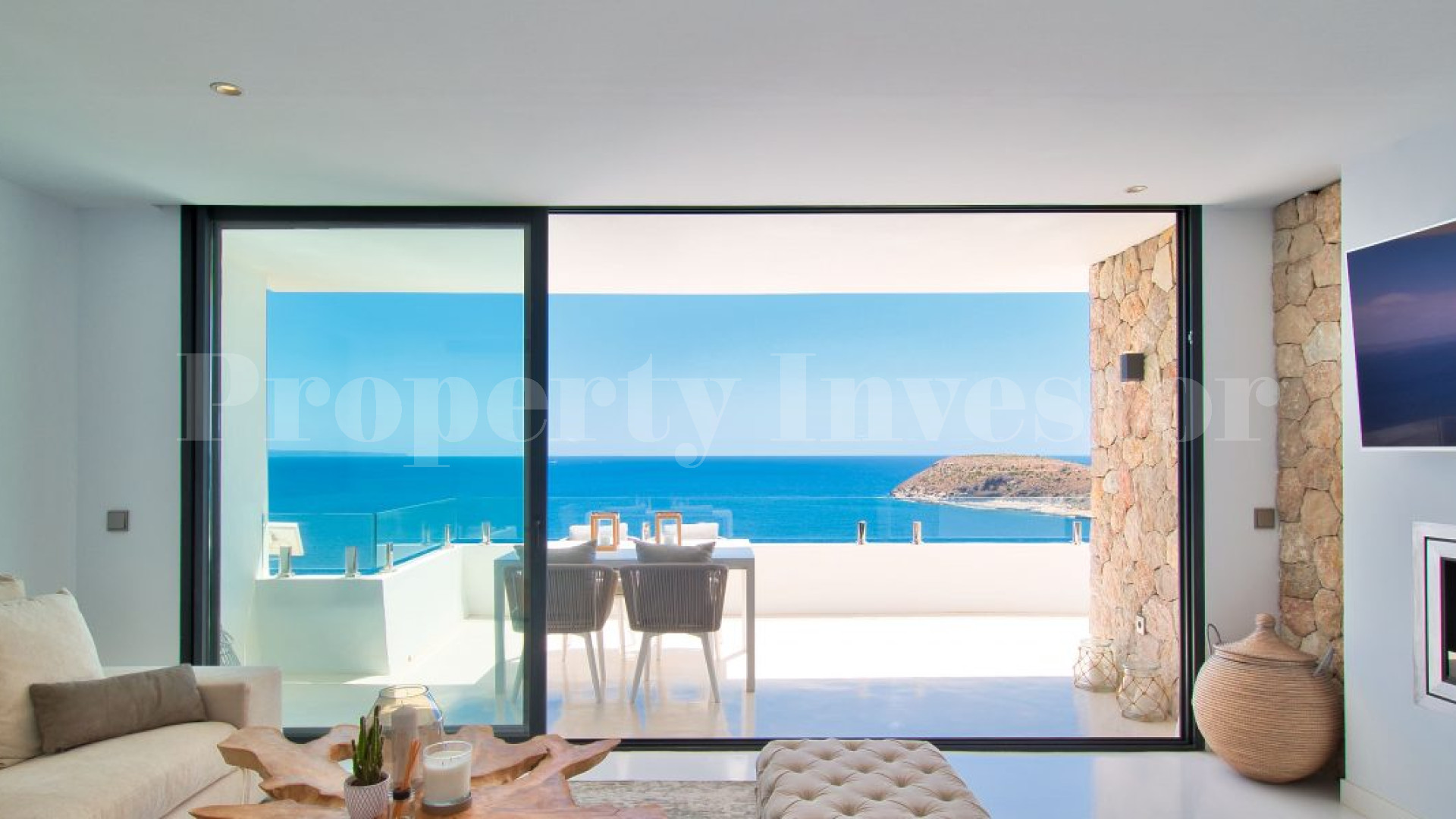 Luxury 2 Bedroom Sea View Apartment on First Line Near Palma