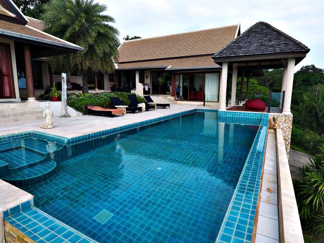 Hilltop seaview villa