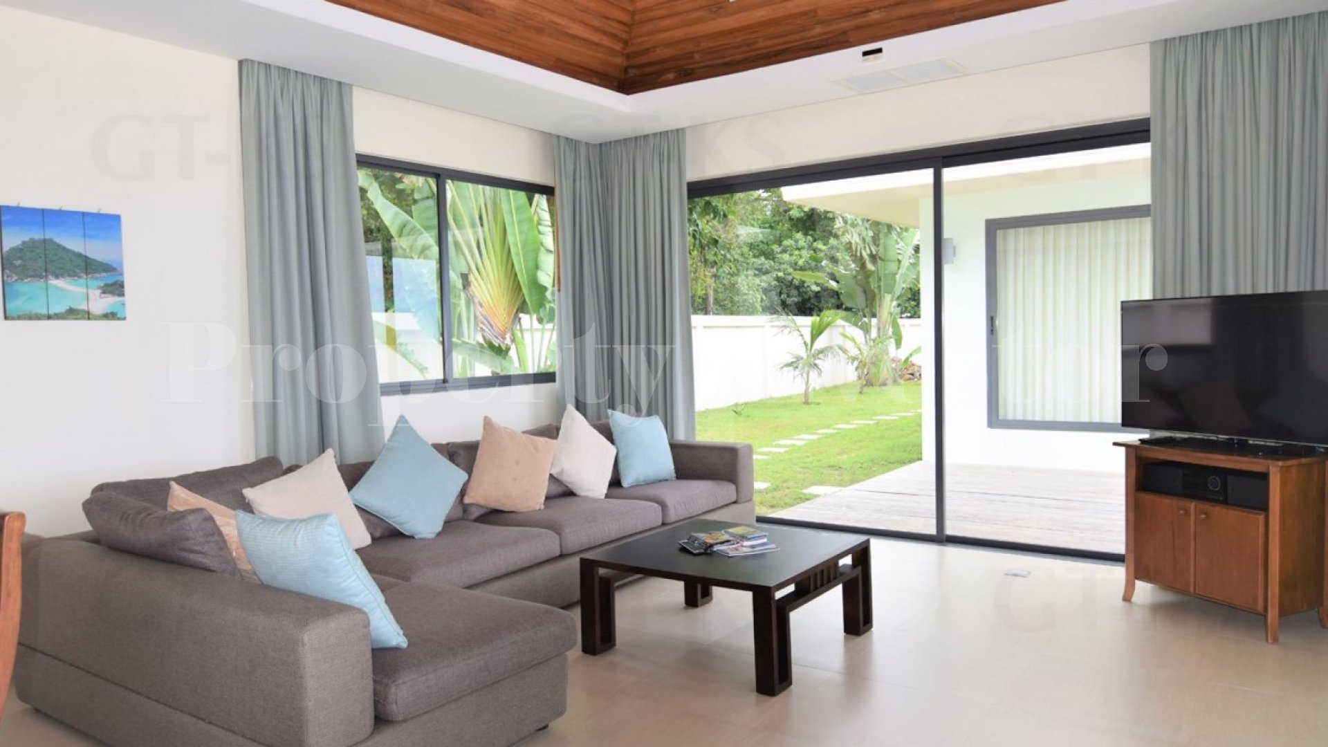 Stunning 4 Bedroom Modern Beachfront Villa with Private Beach Access for Sale in Koh Samui, Thailand