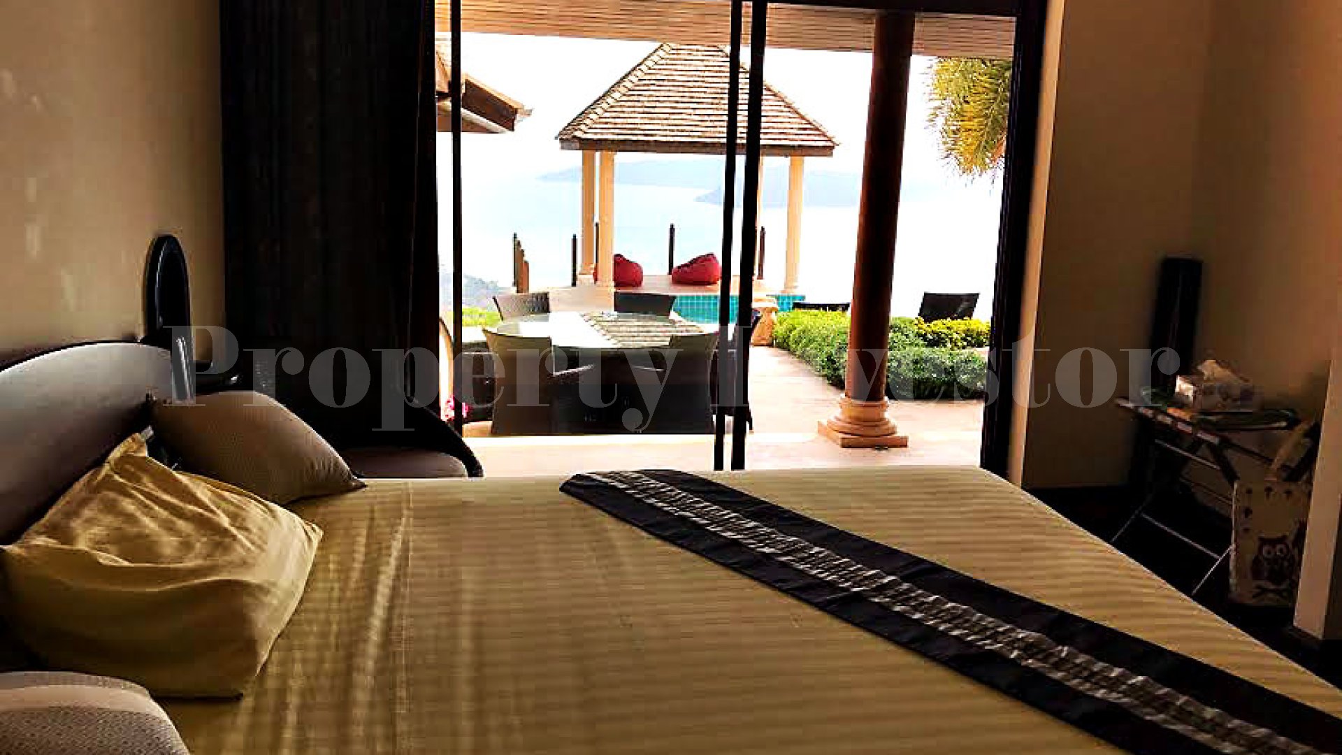 Hilltop seaview villa