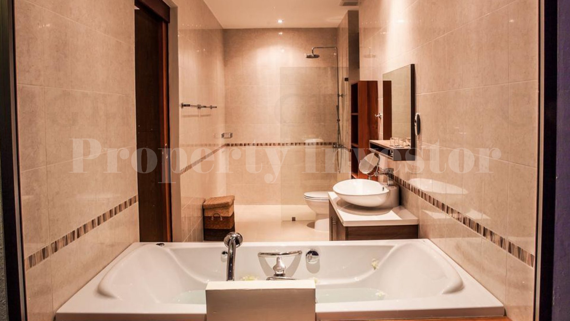 Stunning 4 Bedroom Modern Beachfront Villa with Private Beach Access for Sale in Koh Samui, Thailand