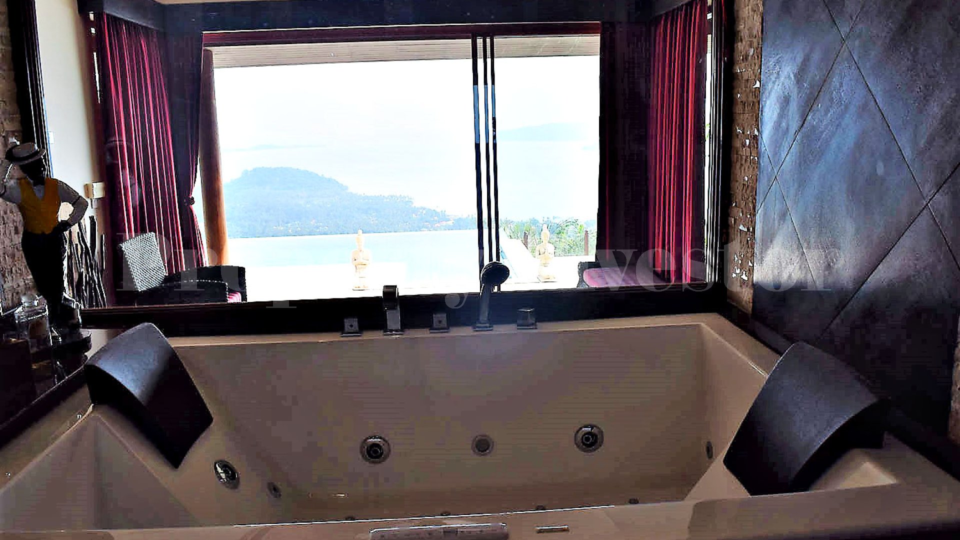 Hilltop seaview villa