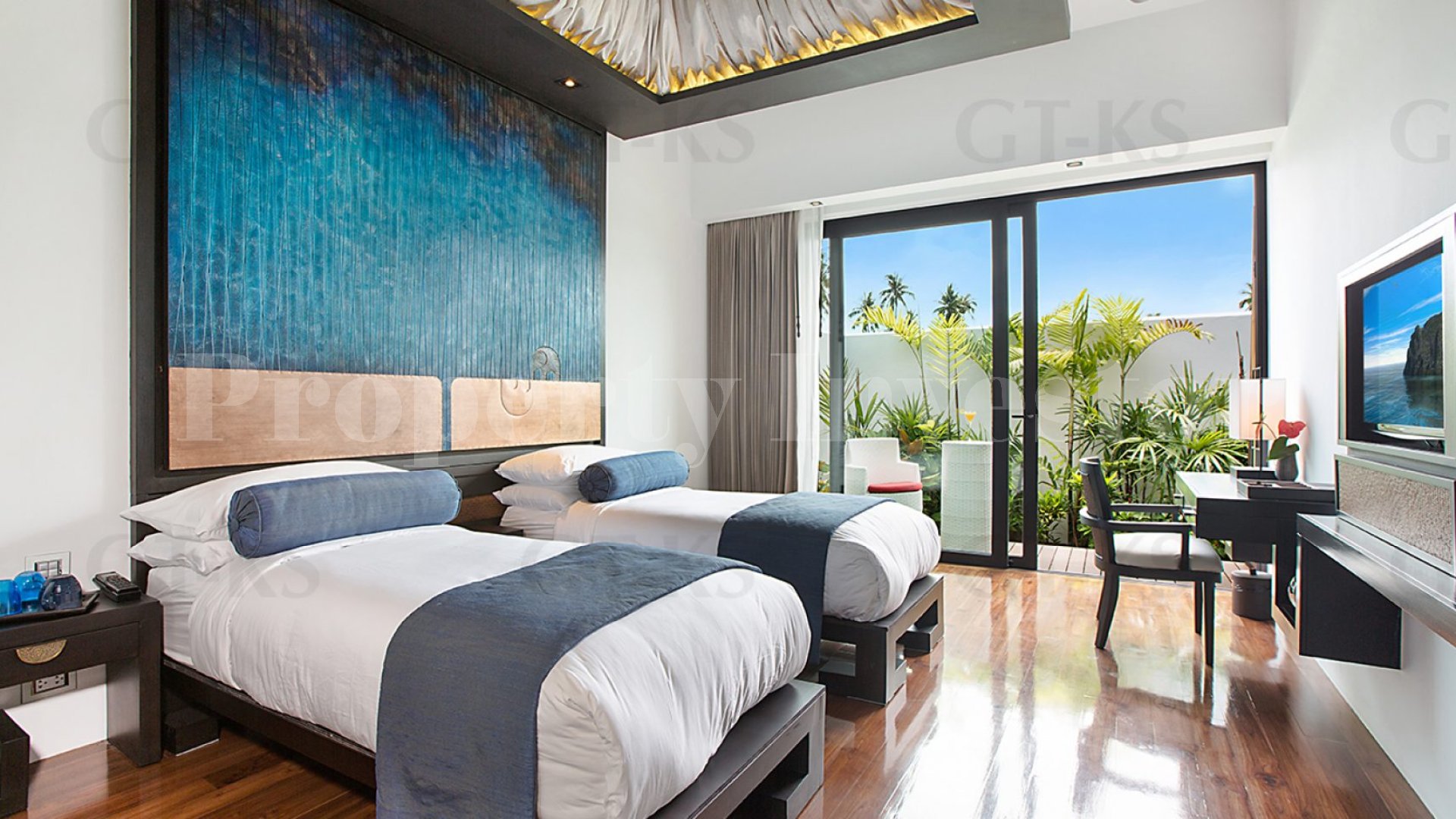 5 Bedroom Beachfront Villa for Sale in Baan Mango