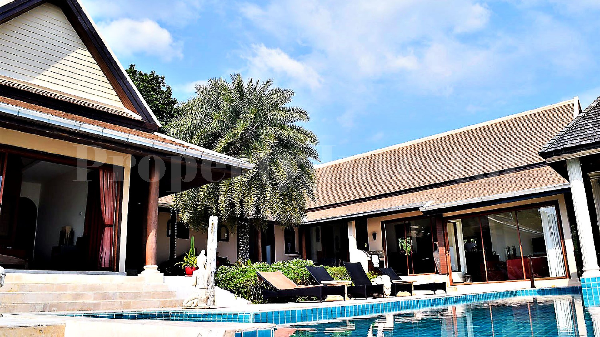 Hilltop seaview villa